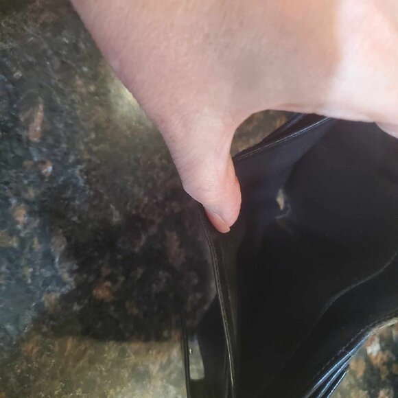 COPY - Gucci Black Leather Wallet - Picture 9 of 13